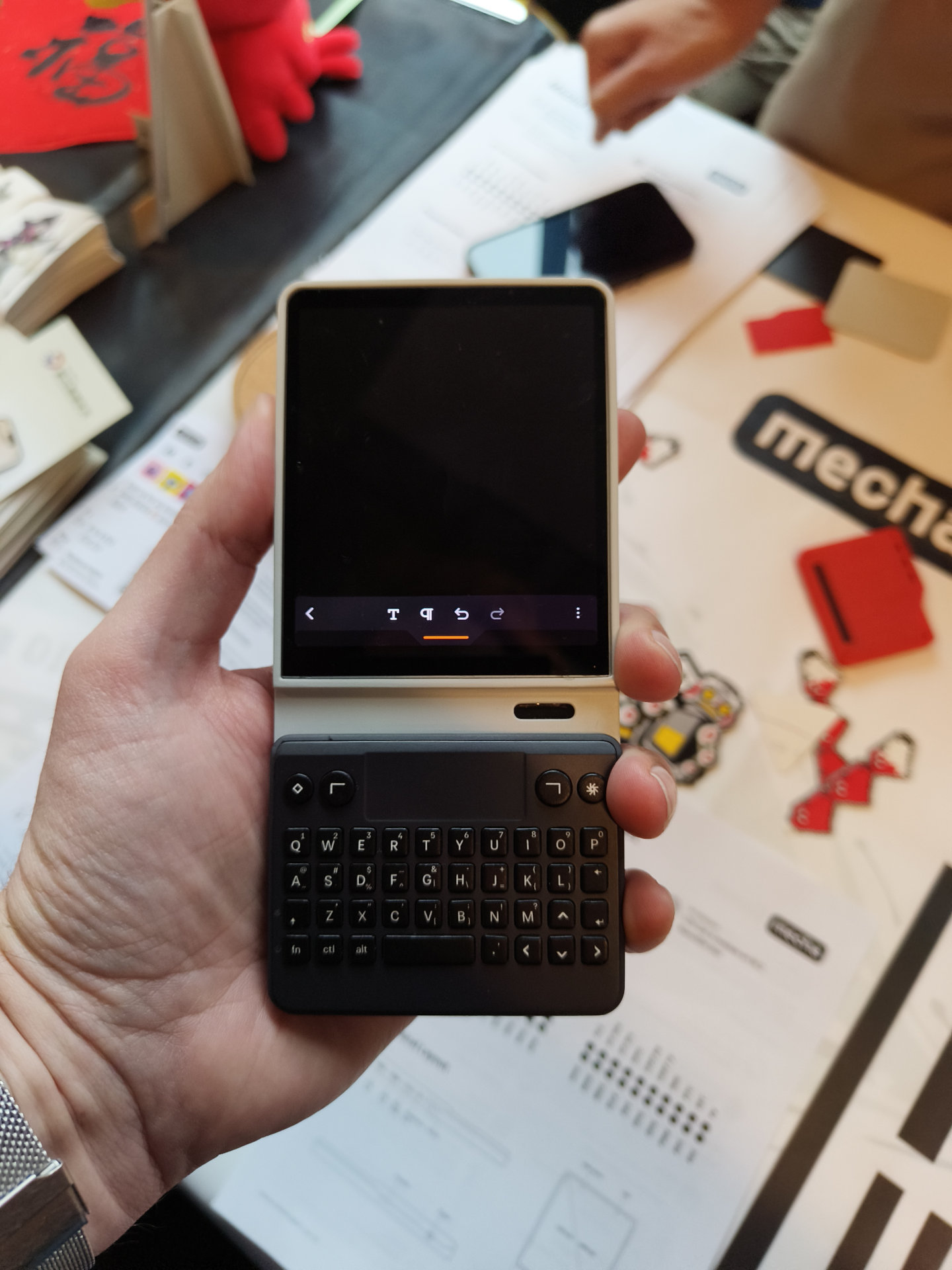 Mecha Comet with QWERTY keyboard on